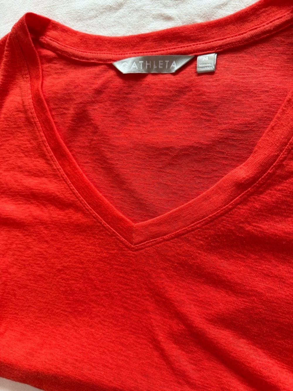 Athleta Red V-Neck Short Sleeve Tee